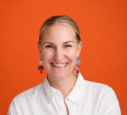 Justine Headshot